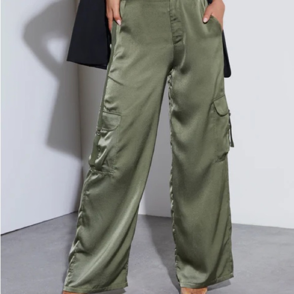 Olive Green Wide Leg Pants with Relaxed Fit and Elastic Waist